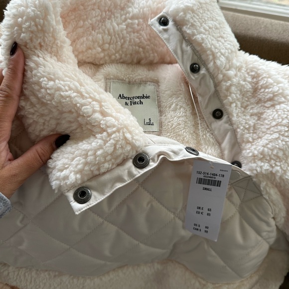 Abercrombie & Fitch cream pull over sherpa fleece quilted snap size small - Picture 6 of 8